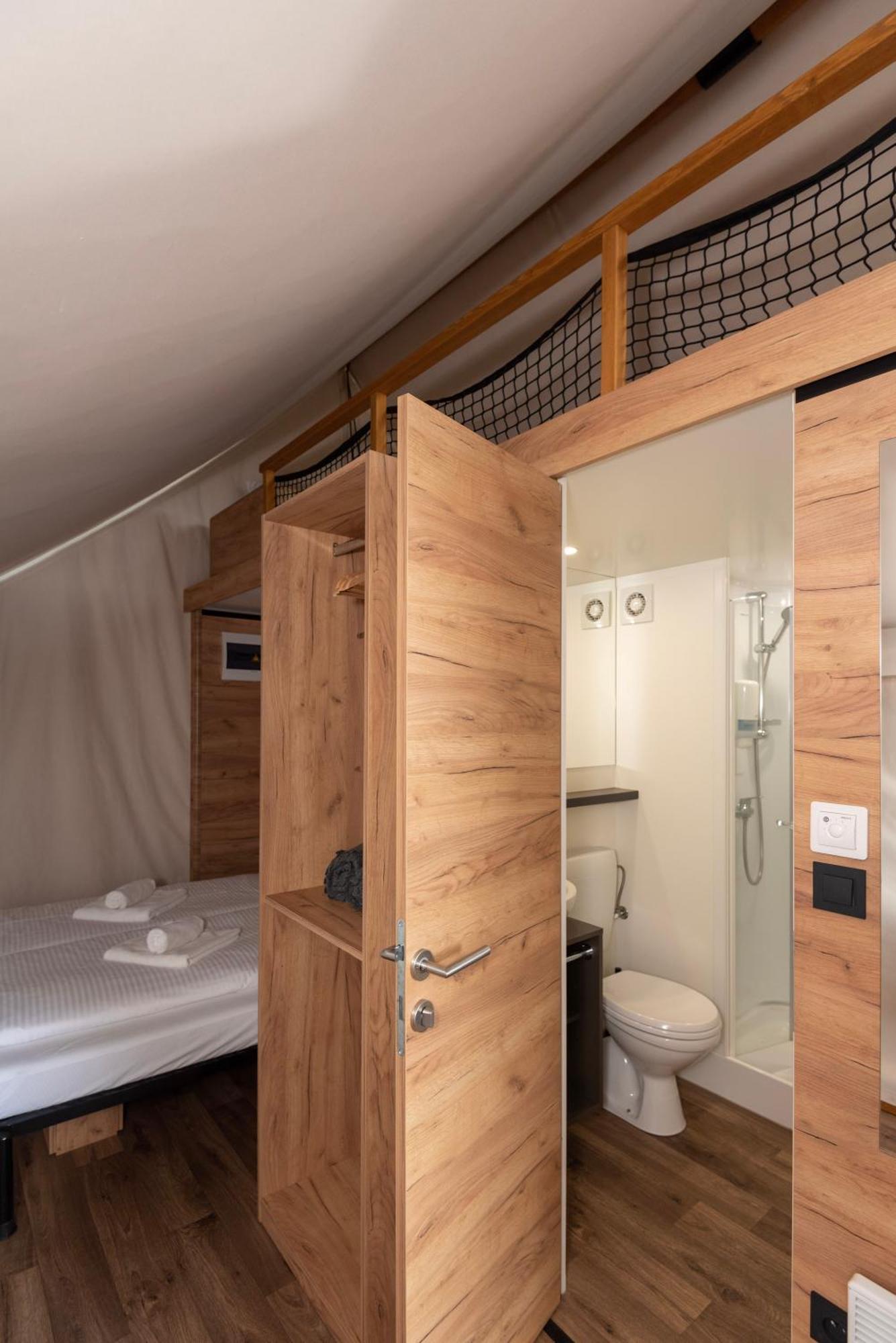 Готель Forrest Glamping Банська Штявниця Екстер'єр фото