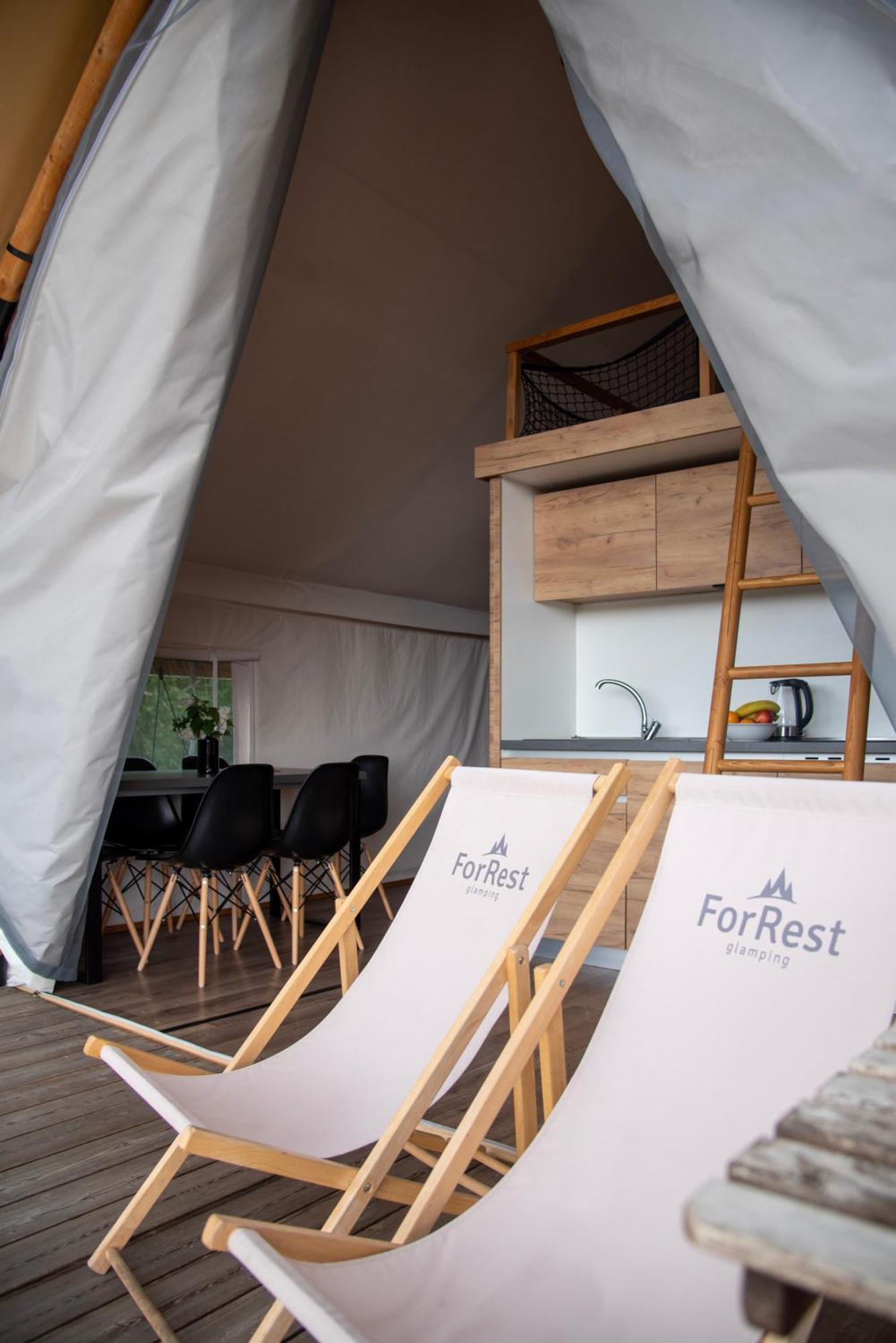 Готель Forrest Glamping Банська Штявниця Екстер'єр фото