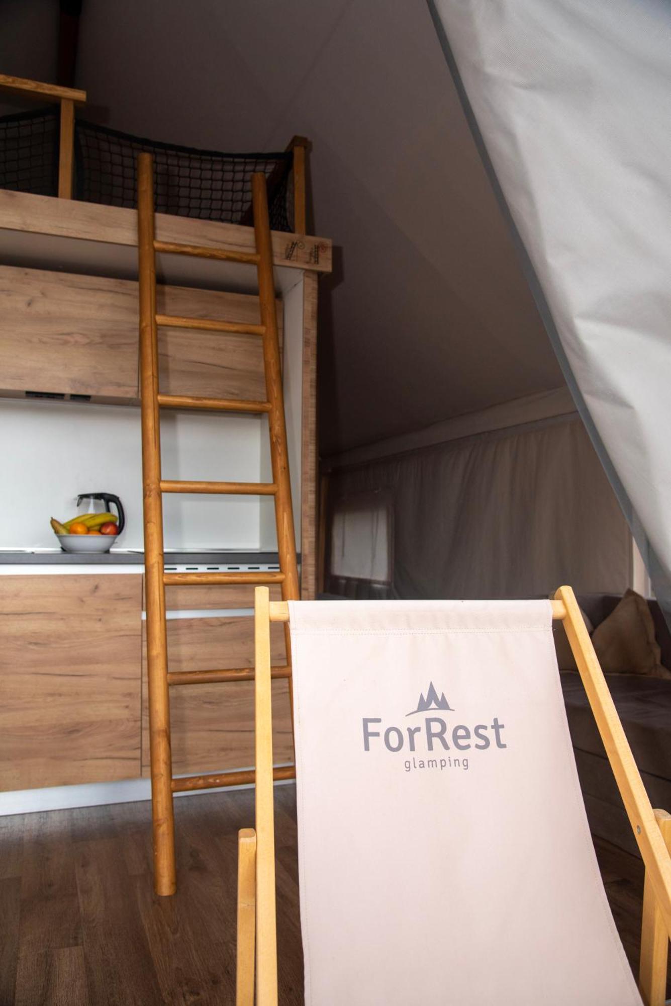 Готель Forrest Glamping Банська Штявниця Екстер'єр фото