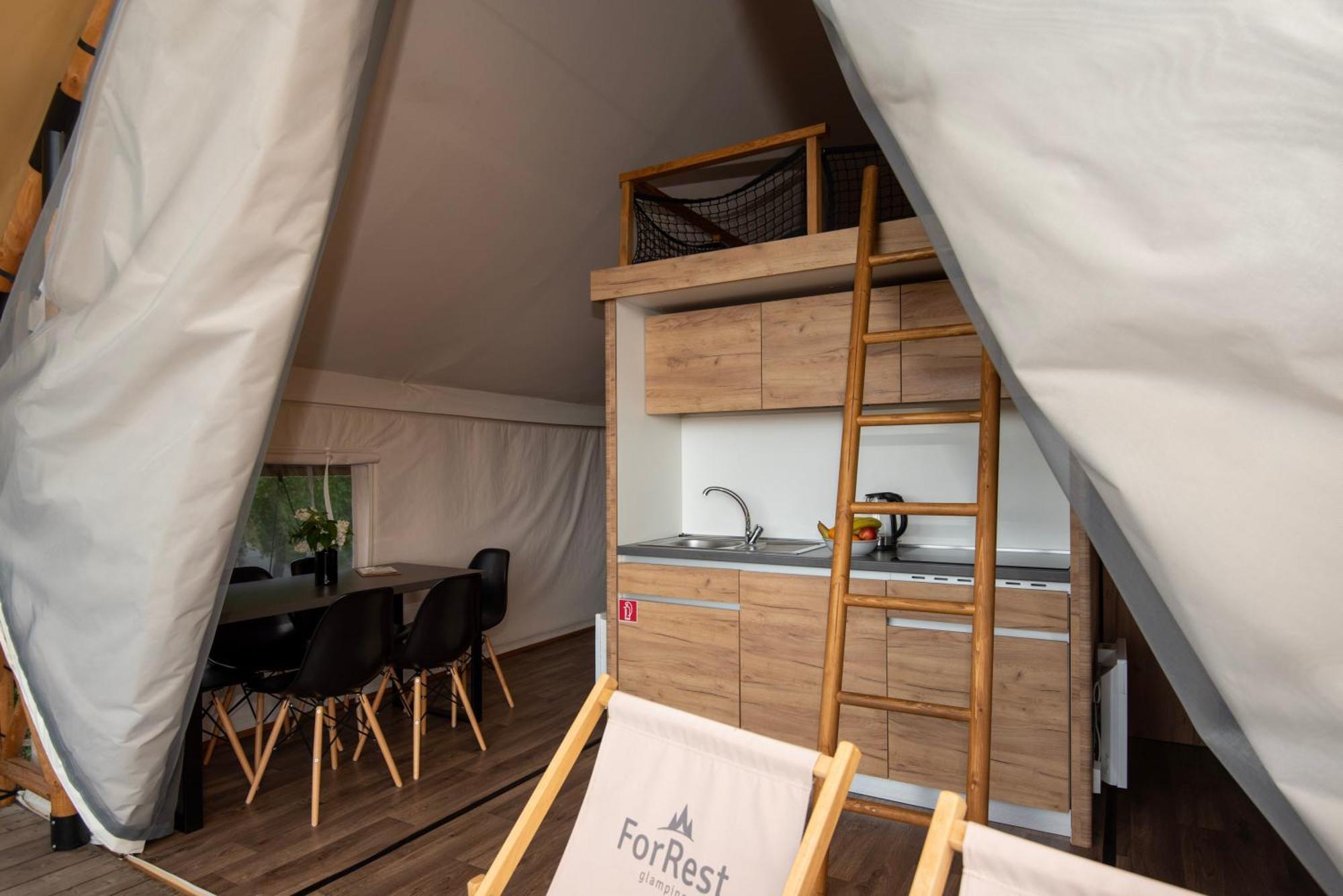 Готель Forrest Glamping Банська Штявниця Екстер'єр фото