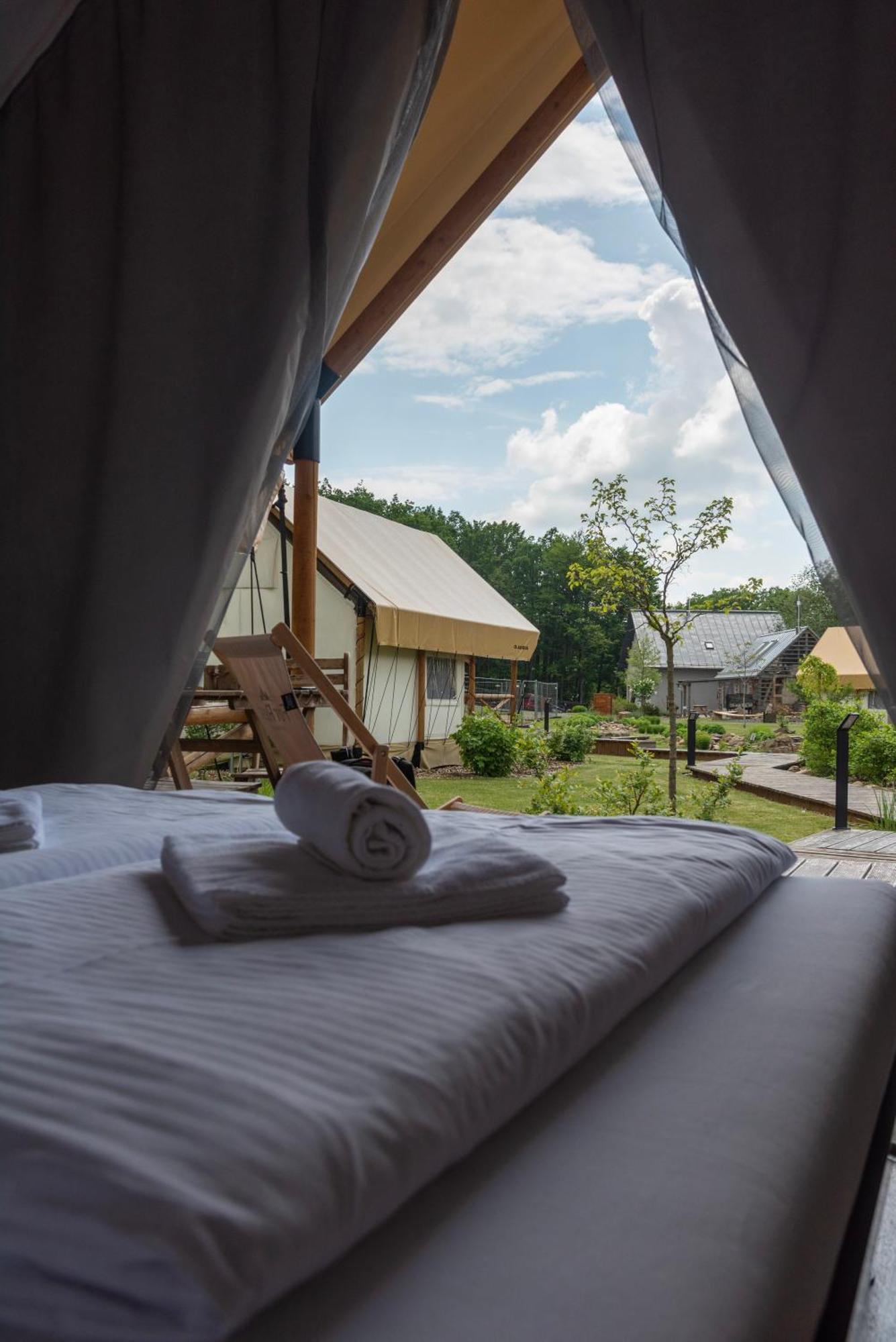 Готель Forrest Glamping Банська Штявниця Екстер'єр фото