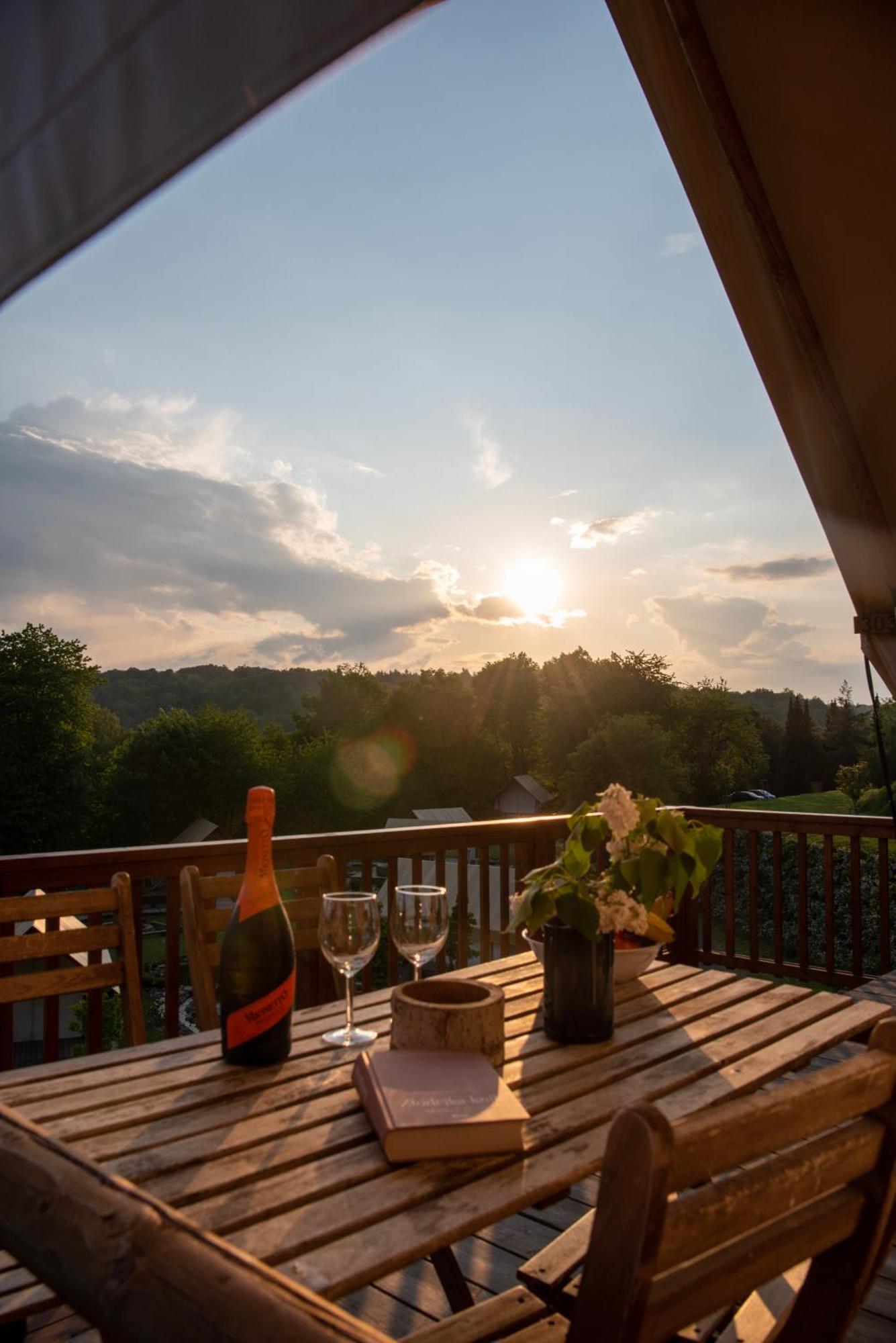 Готель Forrest Glamping Банська Штявниця Екстер'єр фото