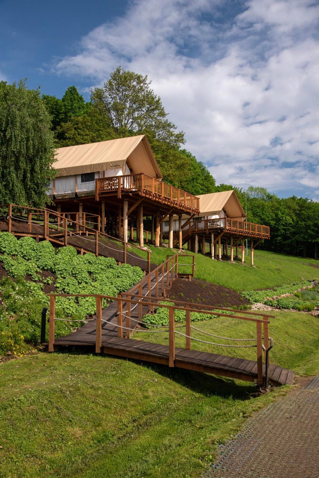 Готель Forrest Glamping Банська Штявниця Екстер'єр фото