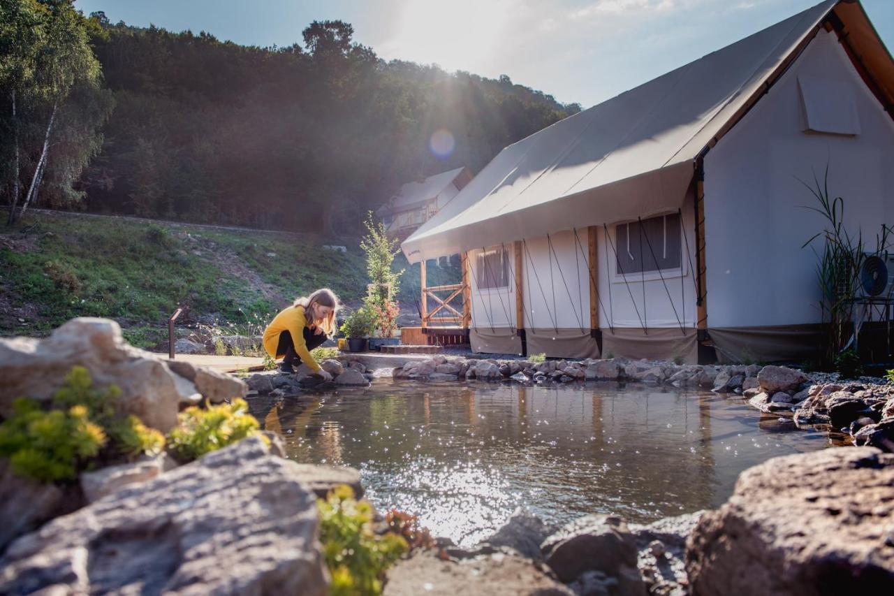 Готель Forrest Glamping Банська Штявниця Екстер'єр фото